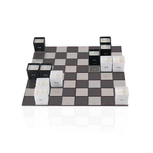 LIMITED EDITION LUXURY CANDLE SET AND CHESSBOARD